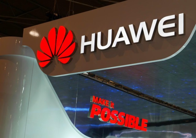 1-huawei-logo-mwc-2015-1