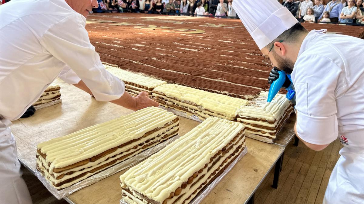 cel-mai-lung-tiramisu-din-lume-tocmai-a-intrat-in-cartea-recordurilor-la-londra-cum-arata-desertul-u.webp