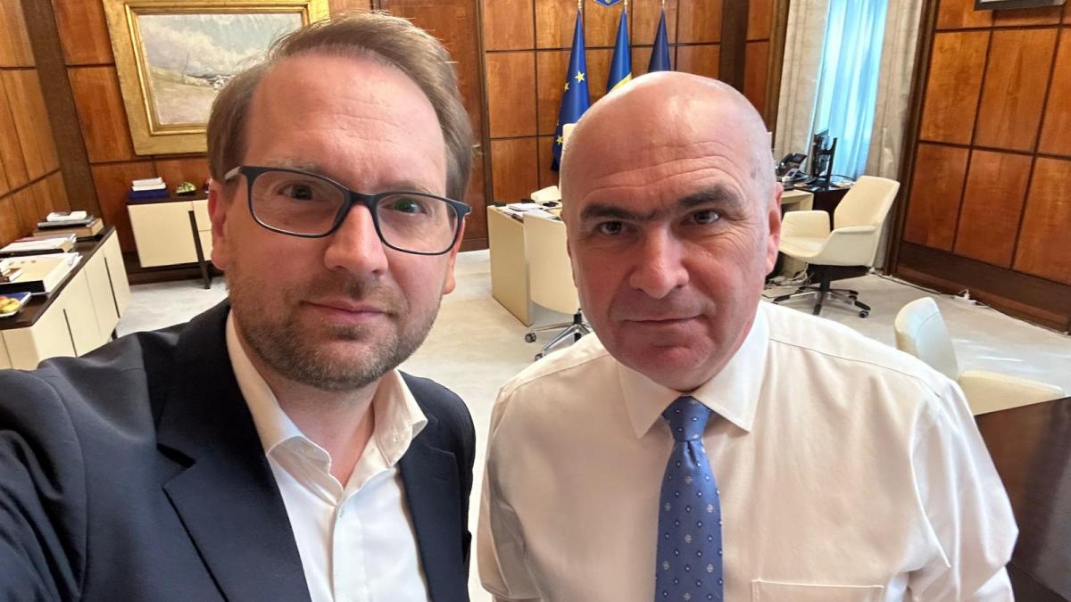 dominic-fritz-a-publicat-un-selfie-cu-ilie-bolojan-dupa-sedinta-de-la-cotroceni-usr-nu-mai-face-guve.webp
