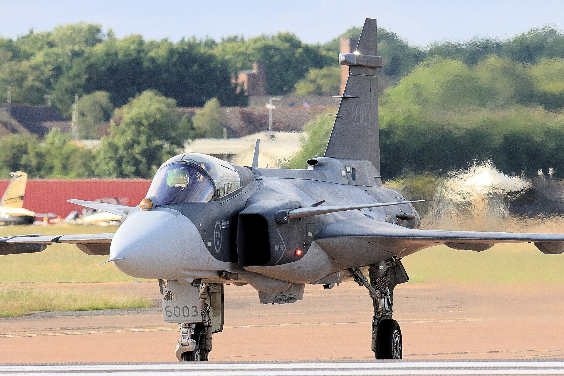 1920px-Saab_JAS-39_Gripen_53079484003.jpg