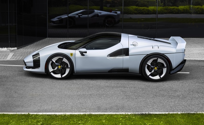 Ferrari-SC40_3