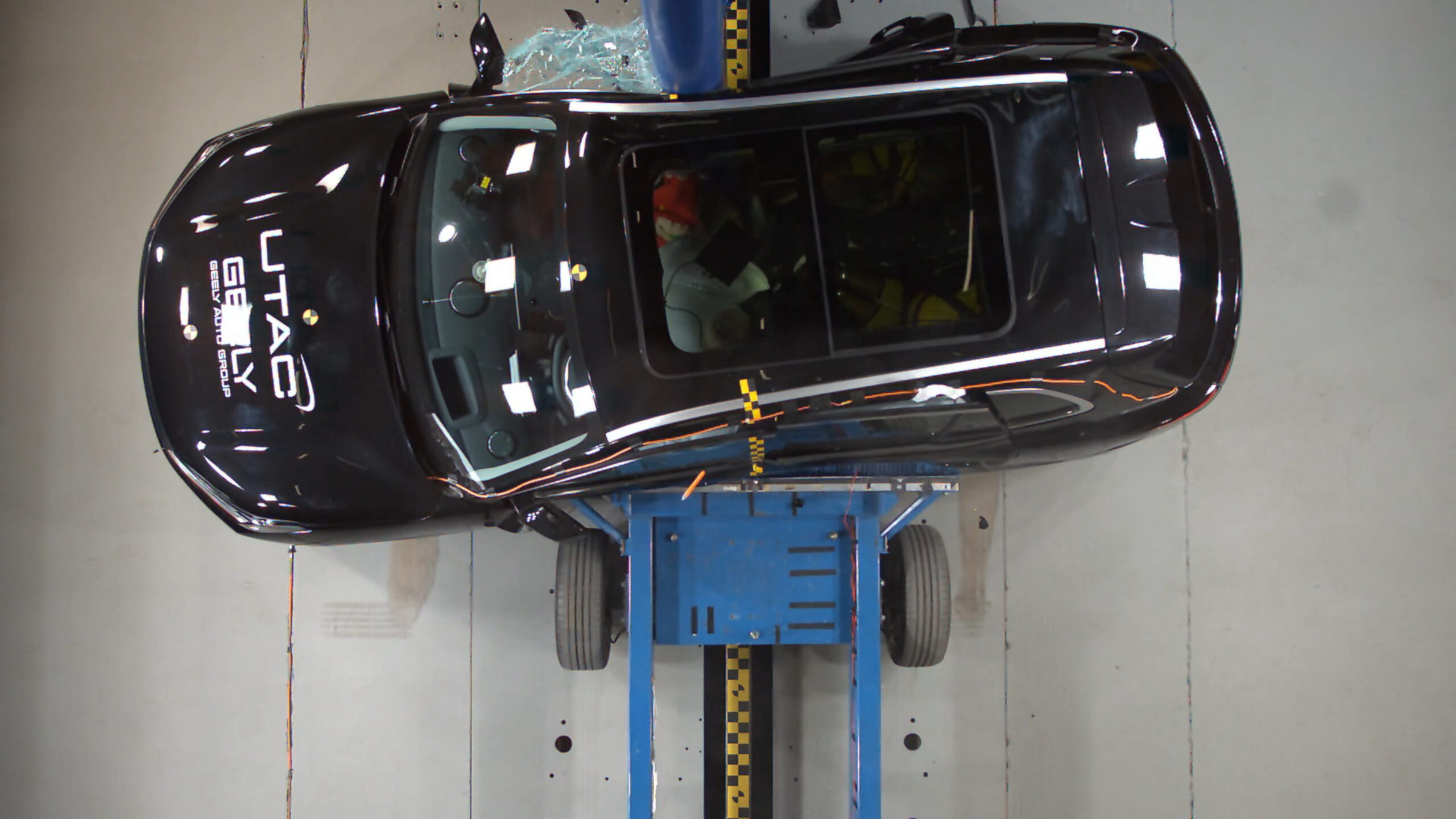 Geely_Beyond-Compliance-Crash-Test-in-Europe_1-scaled.jpg