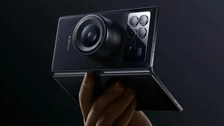 Xiaomi-Tests-Xiaomi-17-Fold-with-a-New-Magnetic-Modular-Camera.jpg