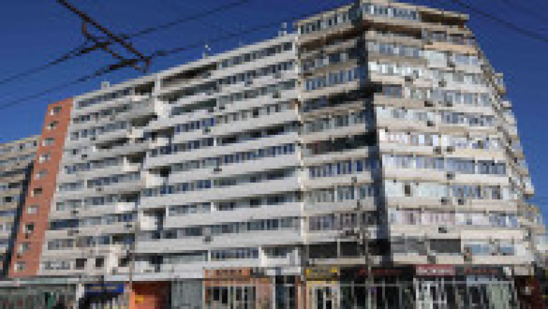 Politisti si anchetatori la blocul lovit de drona in Galati, 29 mai 2026. Foto: Inquam Photos / George Calin | Poza 19 din 22