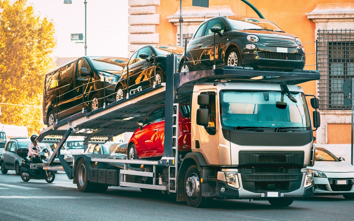 auto-transport-carrying-new-fiat-cars-in-european-2026-03-19-08-15-40-utc.jpg