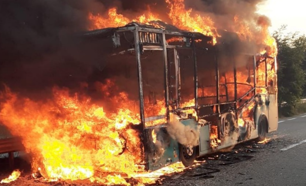 autobuz-flacari-1024x622