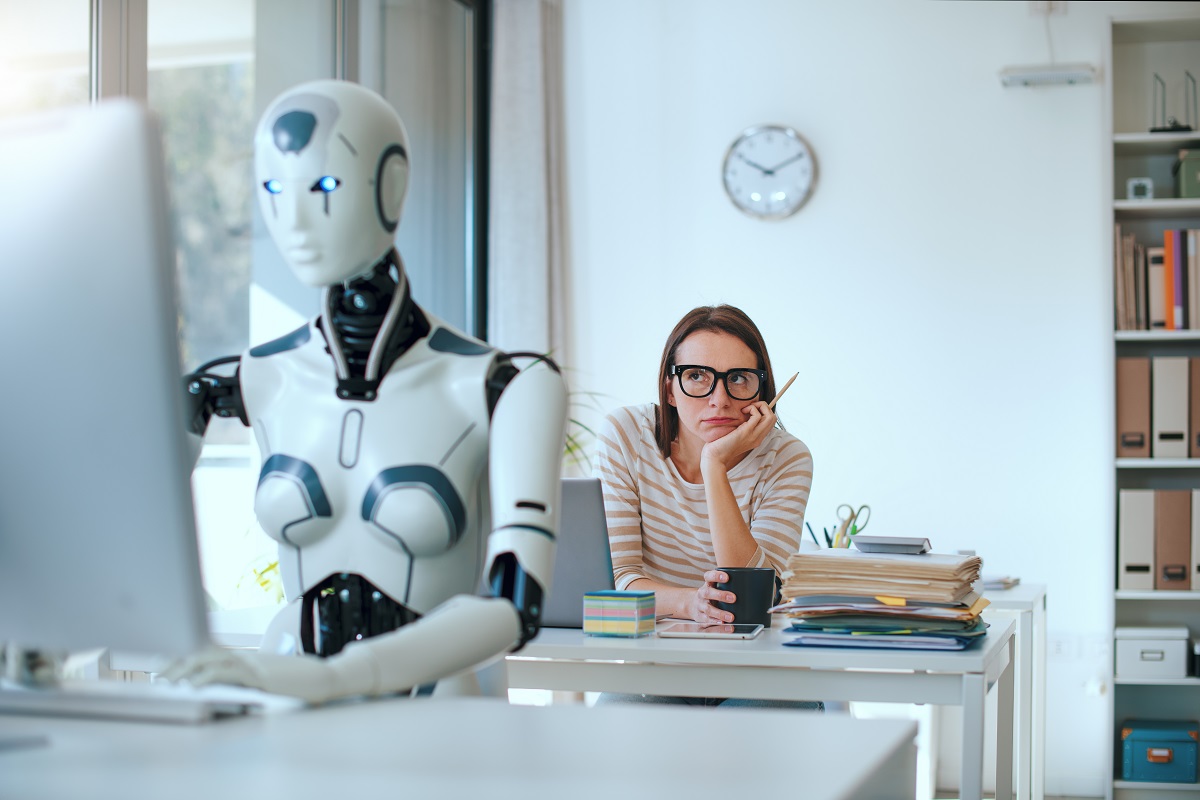 avem-deja-prima-tara-care-a-inlocuit-10-din-forta-de-munca-cu-roboti