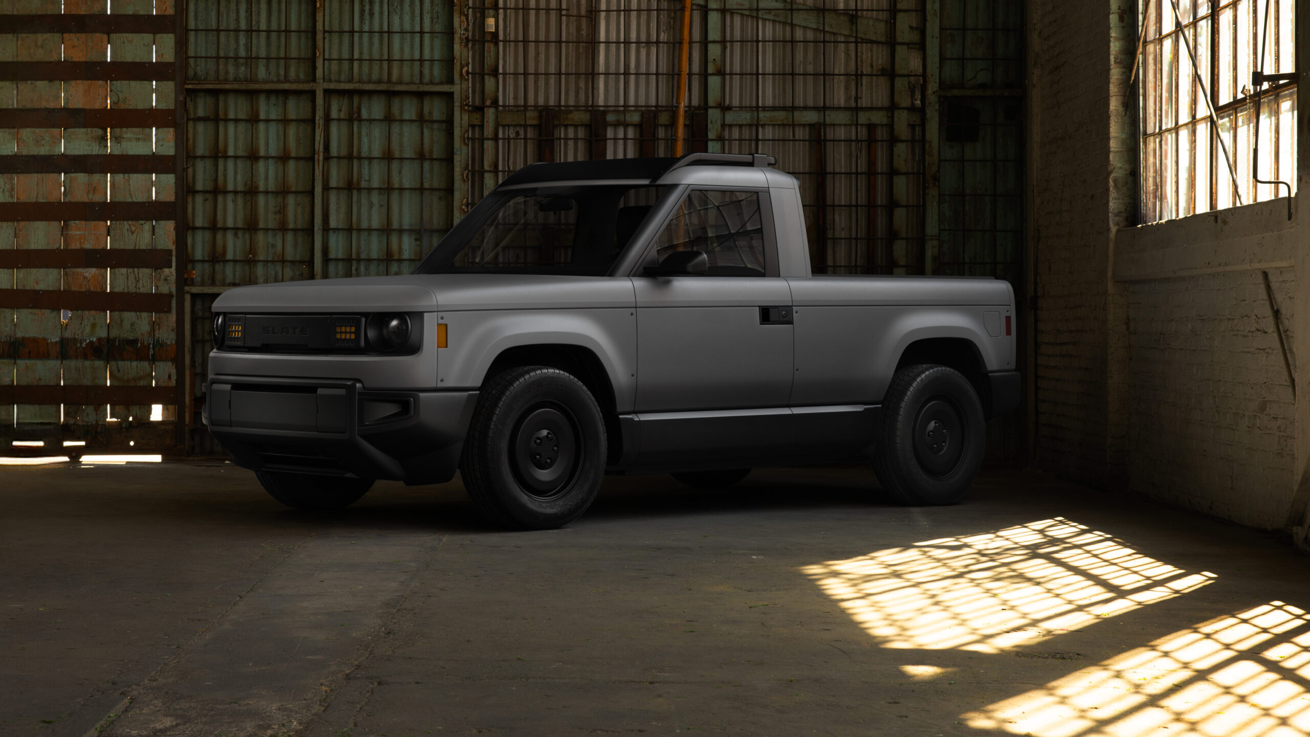 camioneta-electrica-Slate-scaled-e1780051880832.jpg