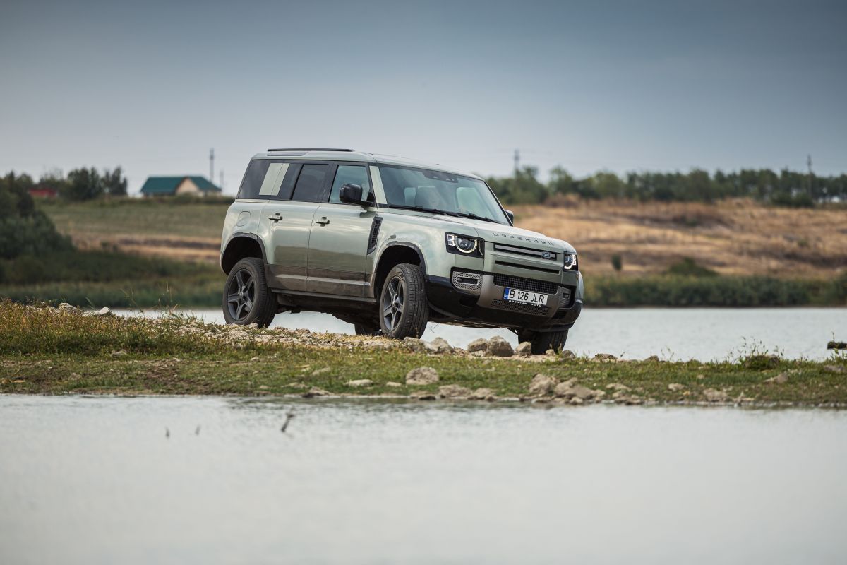 defender-experience-romania-test-drive-cu-modelele-90-110-si-prezentarea-octa-21-1.jpg