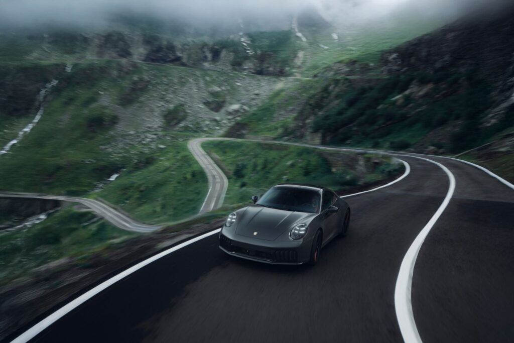 editie-speciala-porsche-911-inspirata-de-transfagarasan-doar-10-vor-fi-produse-iar-primul-dintre-ele.jpeg