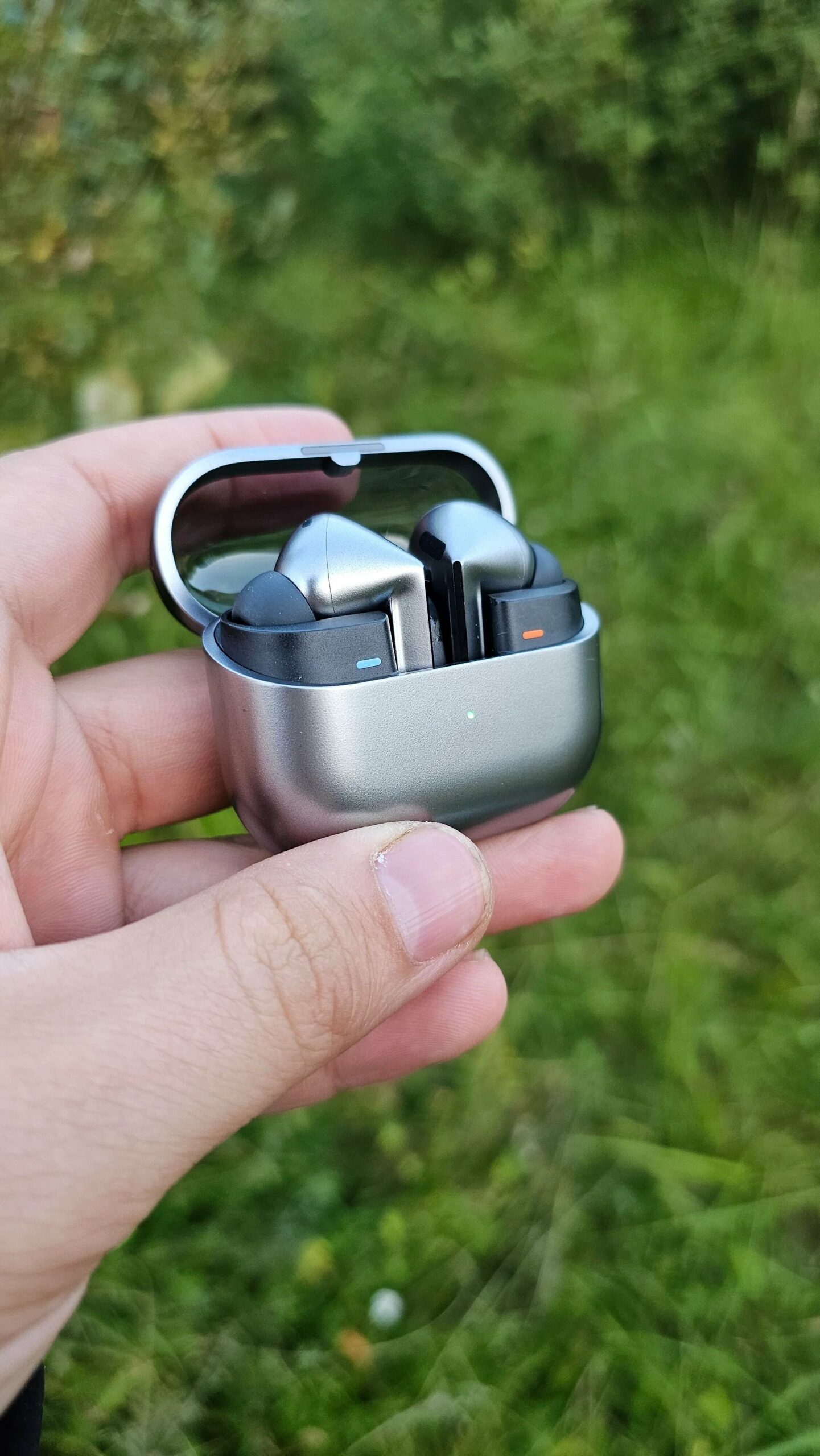 galaxy-buds-3-pro-5-scaled.jpg