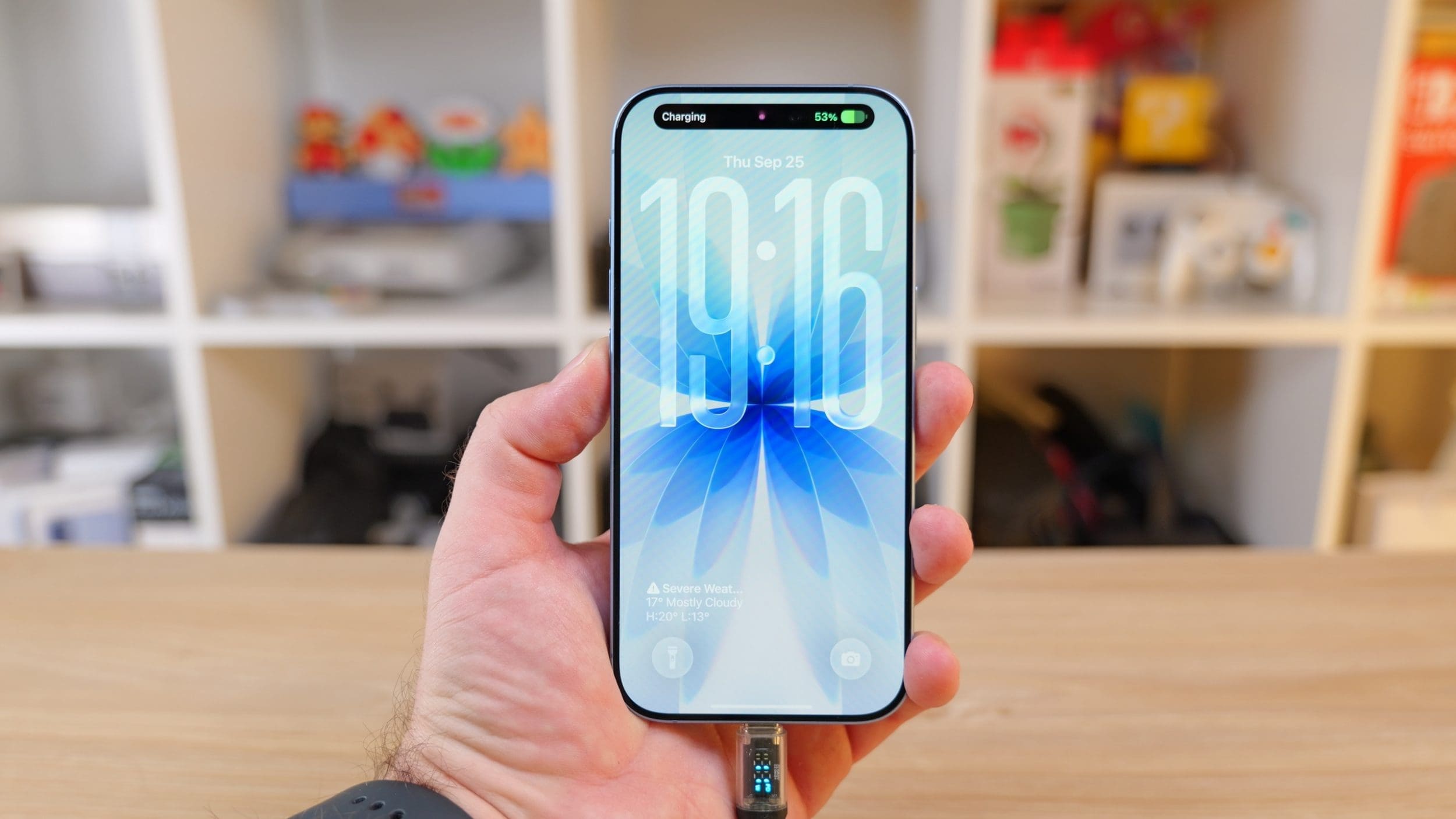 iPhone-17-incarcare.jpg