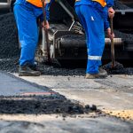 lucrari-reparatii-asfalt-autostrada-shutterstock_484687378-scaled.jpg