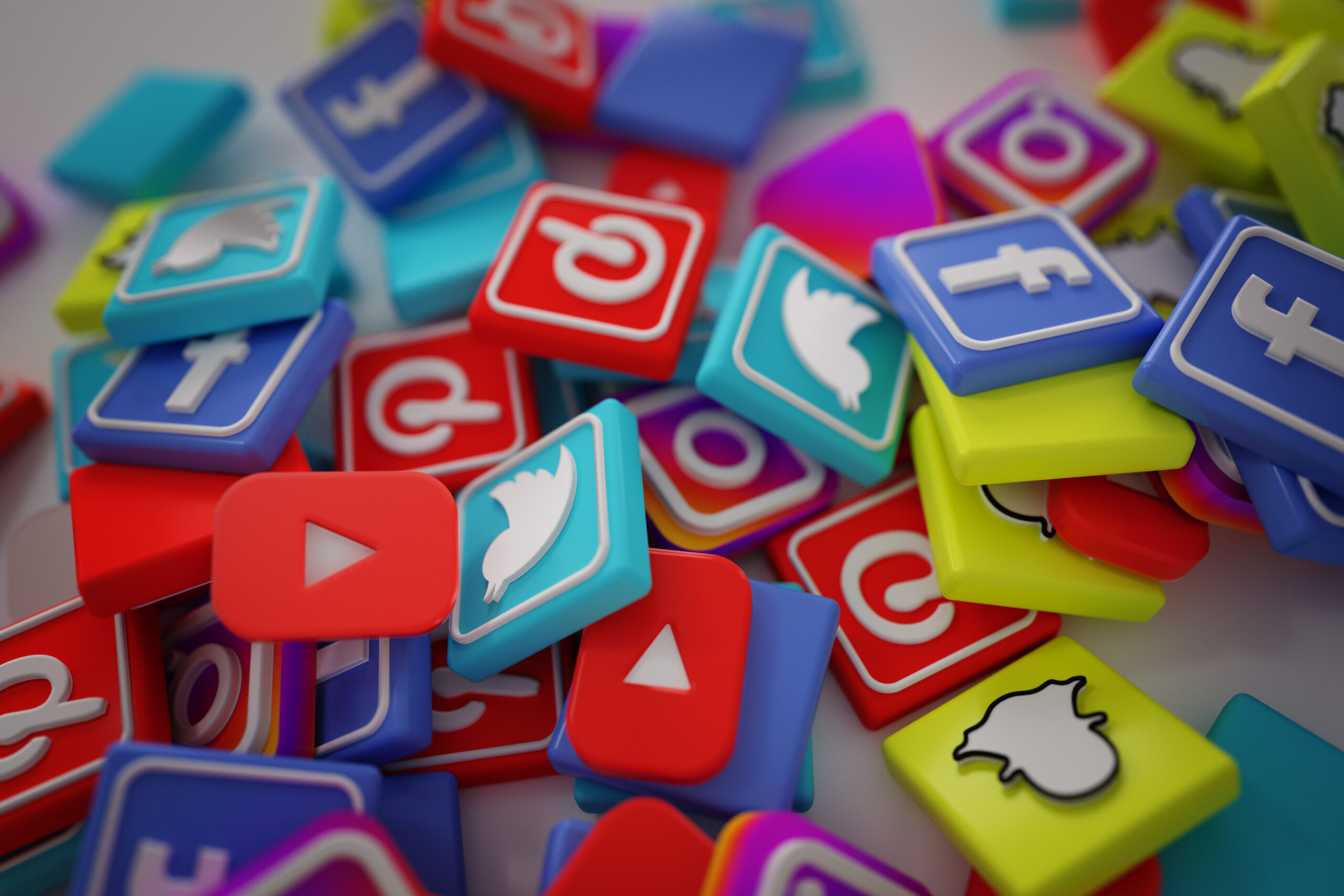 pile-3d-popular-social-media-logos-scaled.jpg