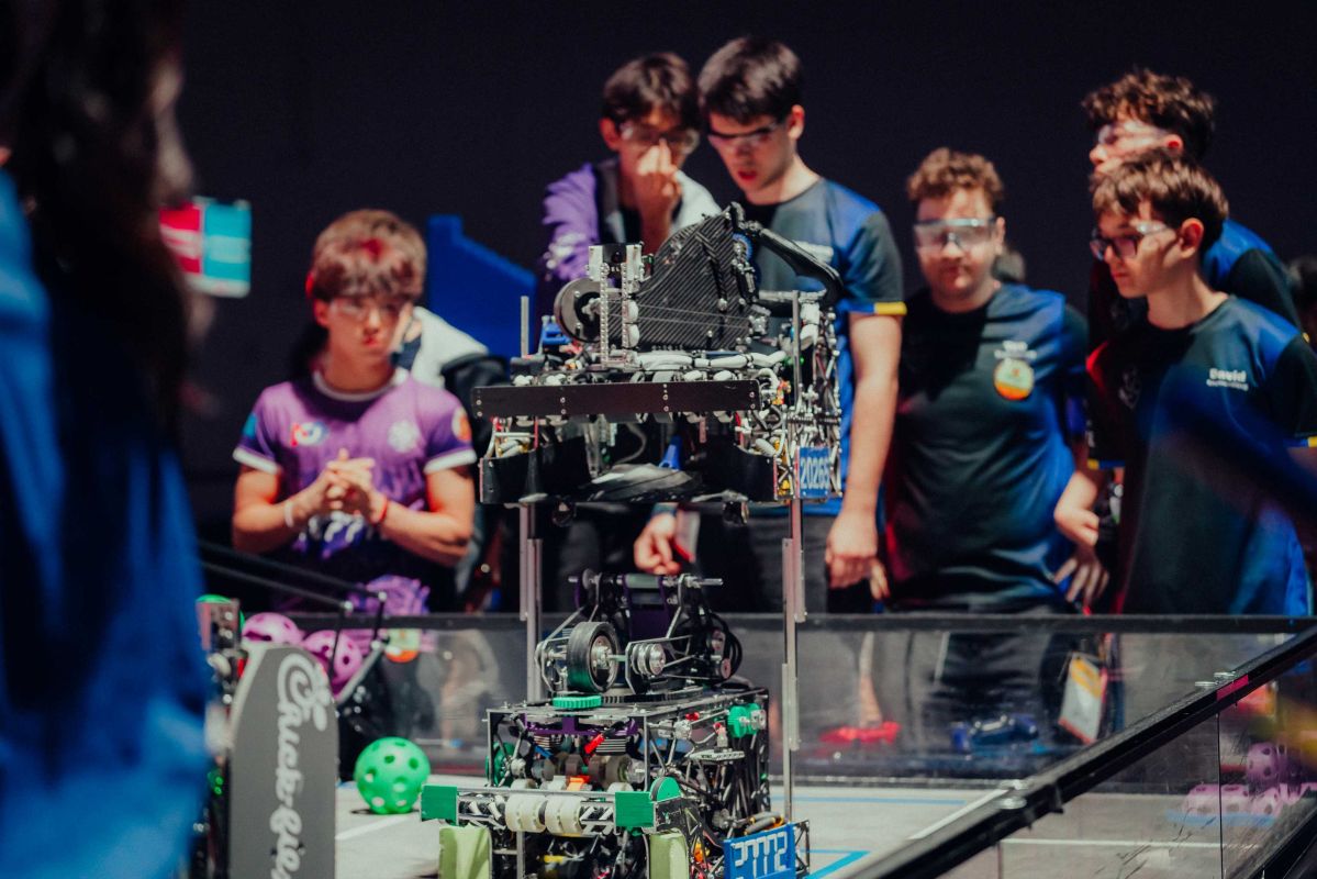 romania-domina-campionatul-mondial-first-tech-challenge-2026-finala-intre-doua-echipe-locale-2