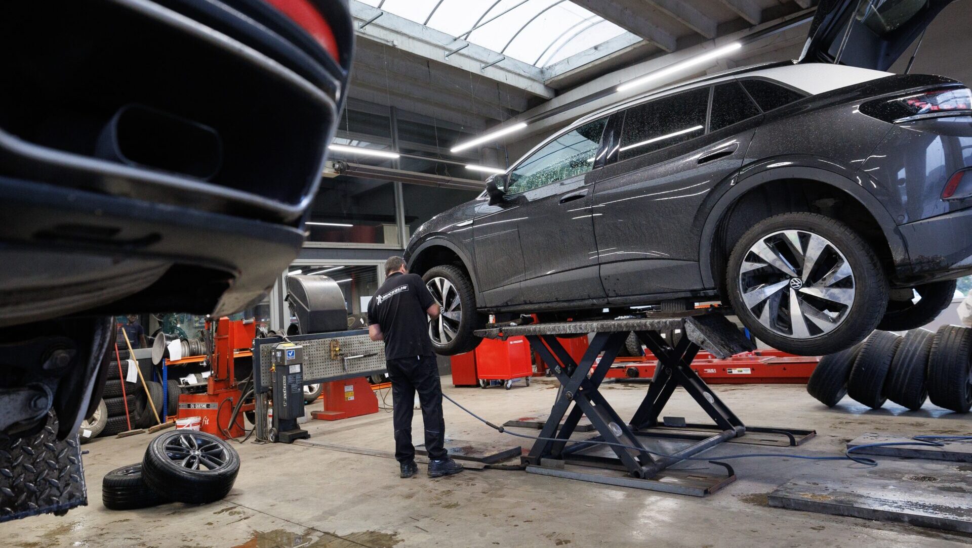 service-auto-scaled-e1779883643658.jpg