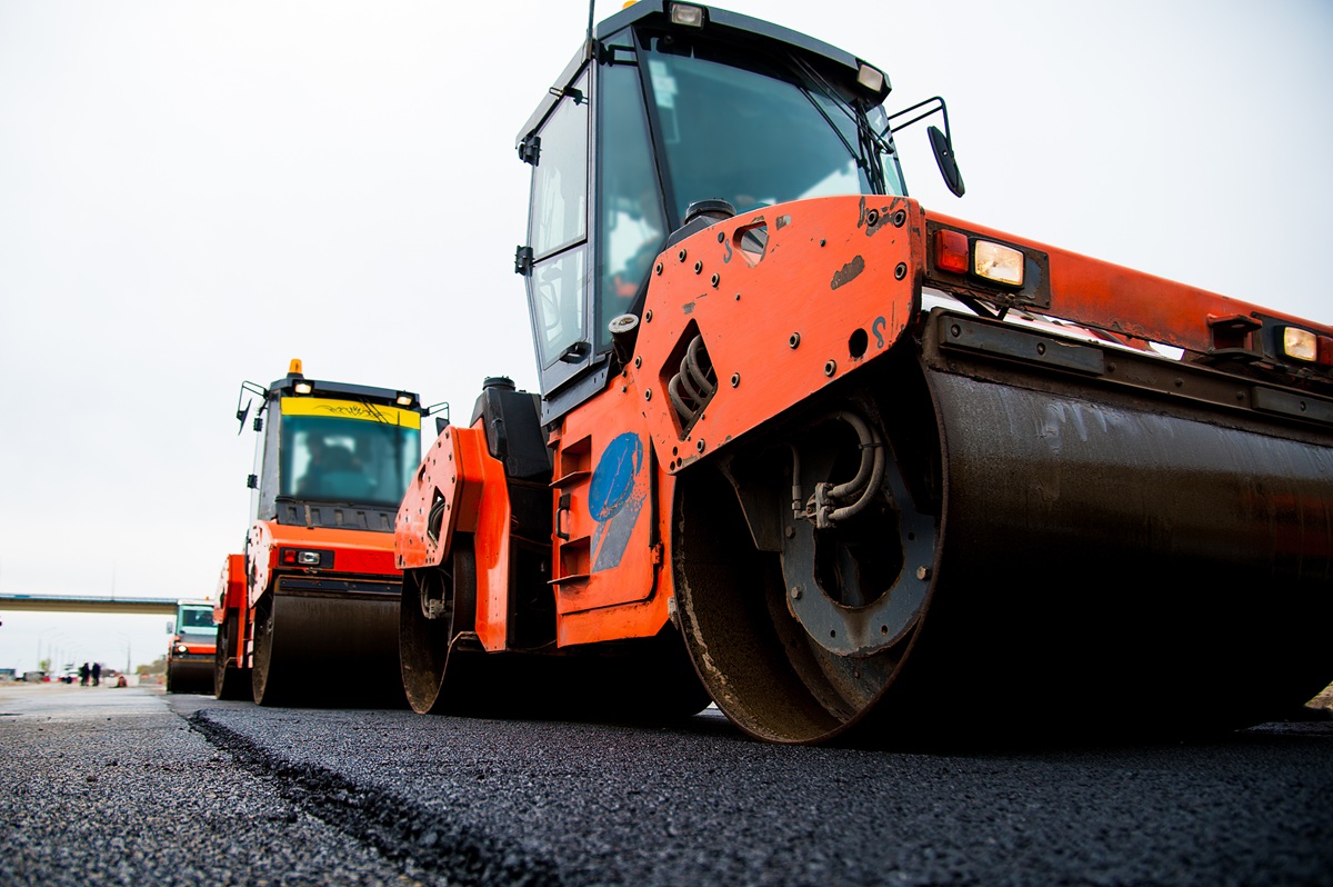 the-road-rollers-working-on-the-new-road-construct-2026-03-26-07-18-28-utc.jpg