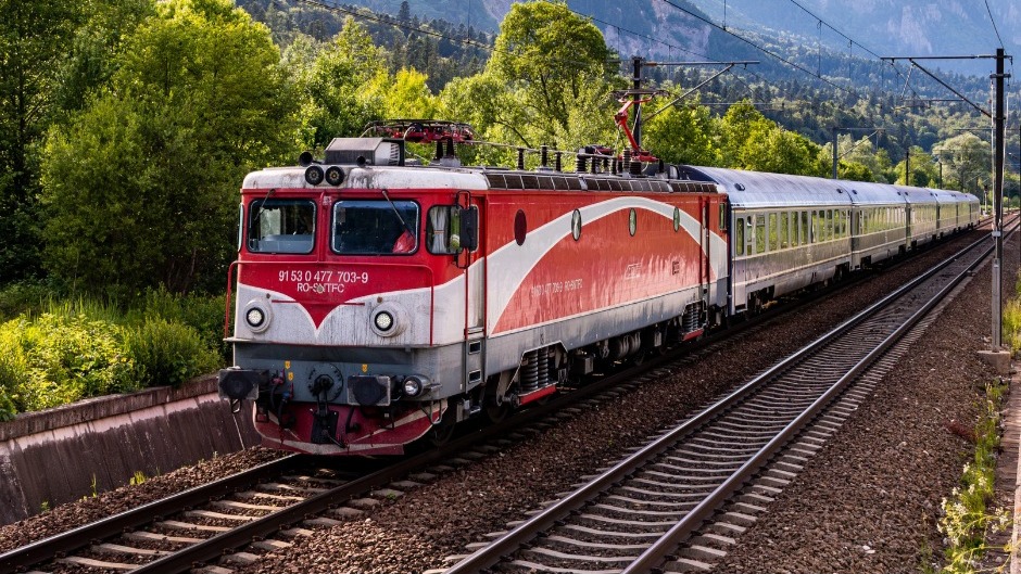tren-CFR-Calatori