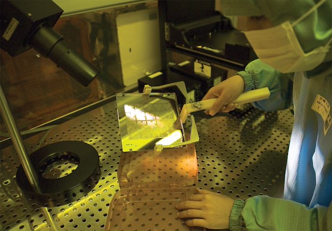 tsmc_semiconductor_fab14_production_2_678x452.jpg