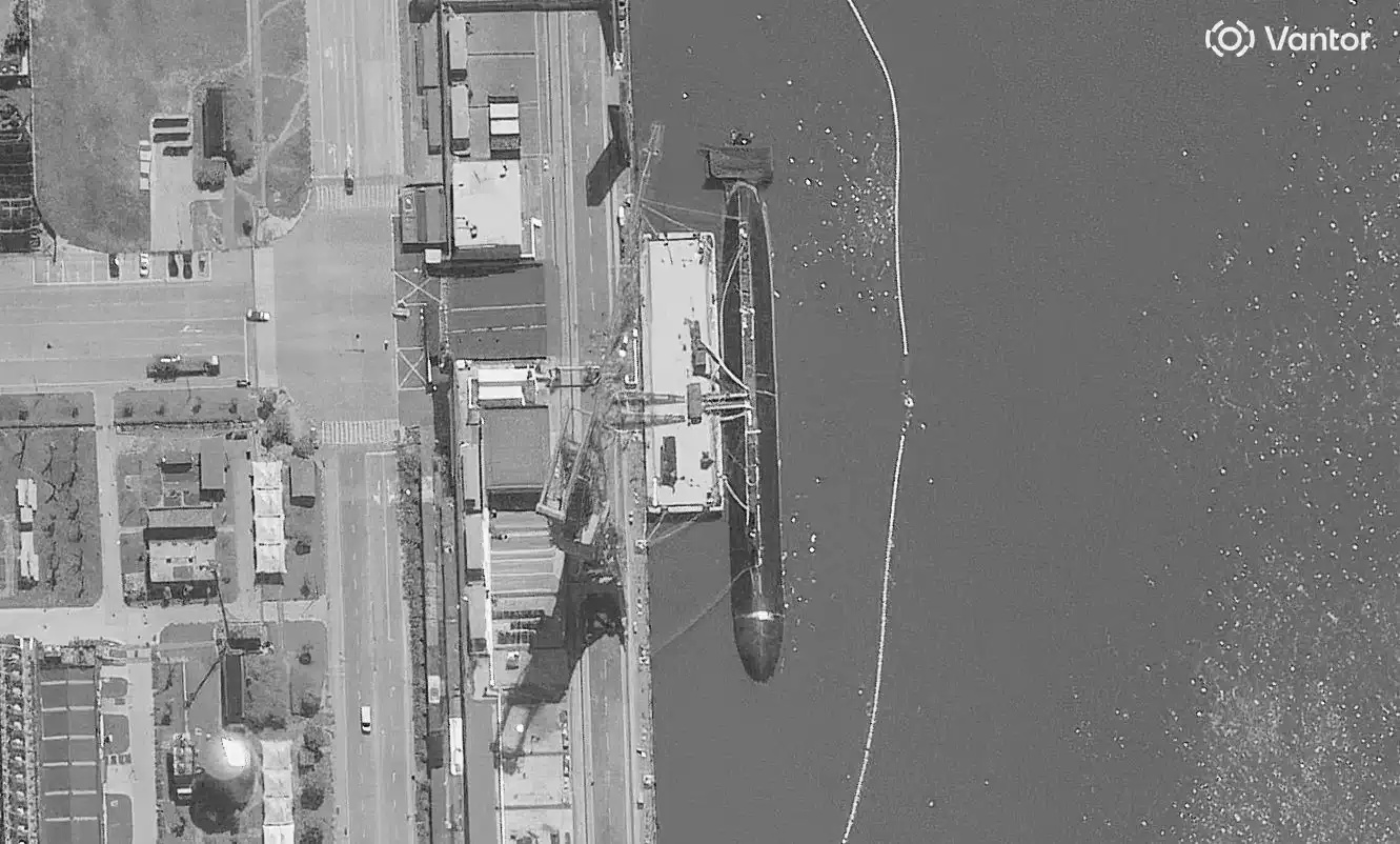 02_closer-view-of-new-submarine_01june2026_wvl_jpg-1.jpg