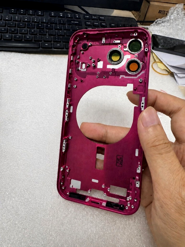 iPhone 18 Pro Max Dark Cherry
