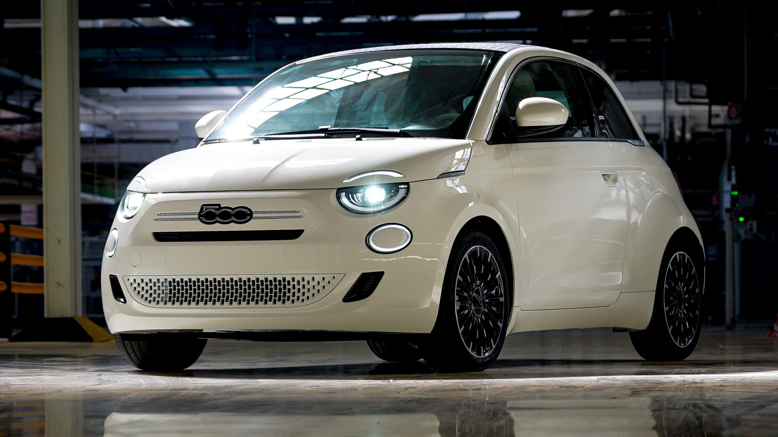 Fiat-500-Hybrid-scaled.jpg