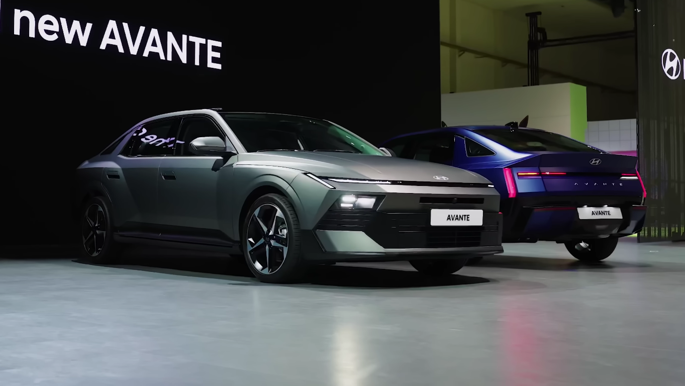 Hyundai-Avante-3-e1782478624316.png