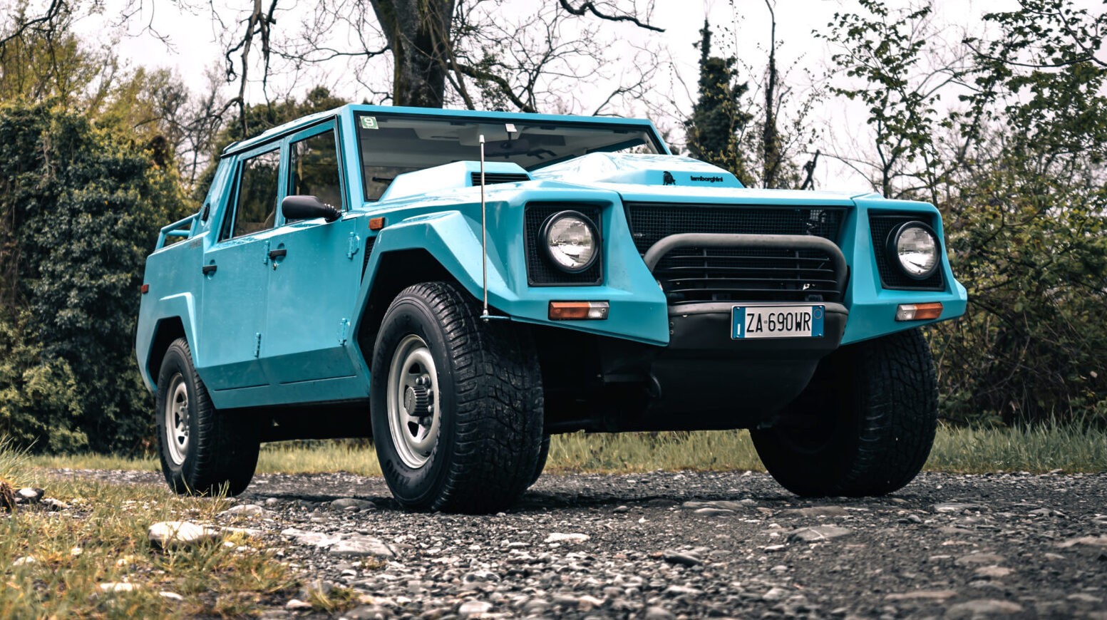 Lamborghini-LM002-2-scaled-e1781003466475.jpg