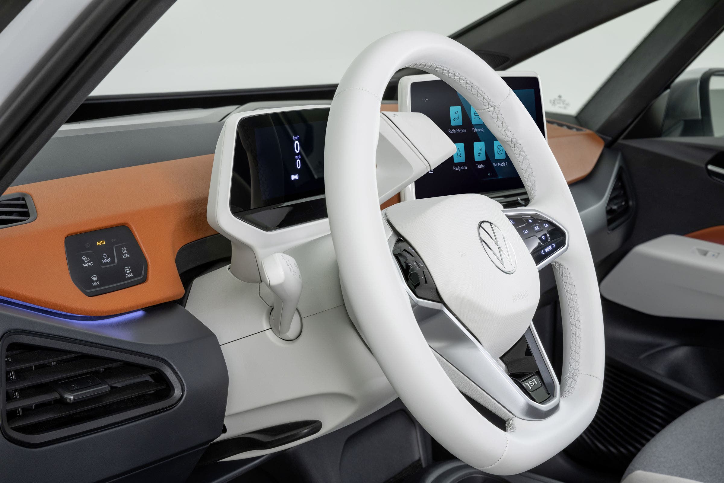 Volkswagen-ID.3-white-interior-3.jpg