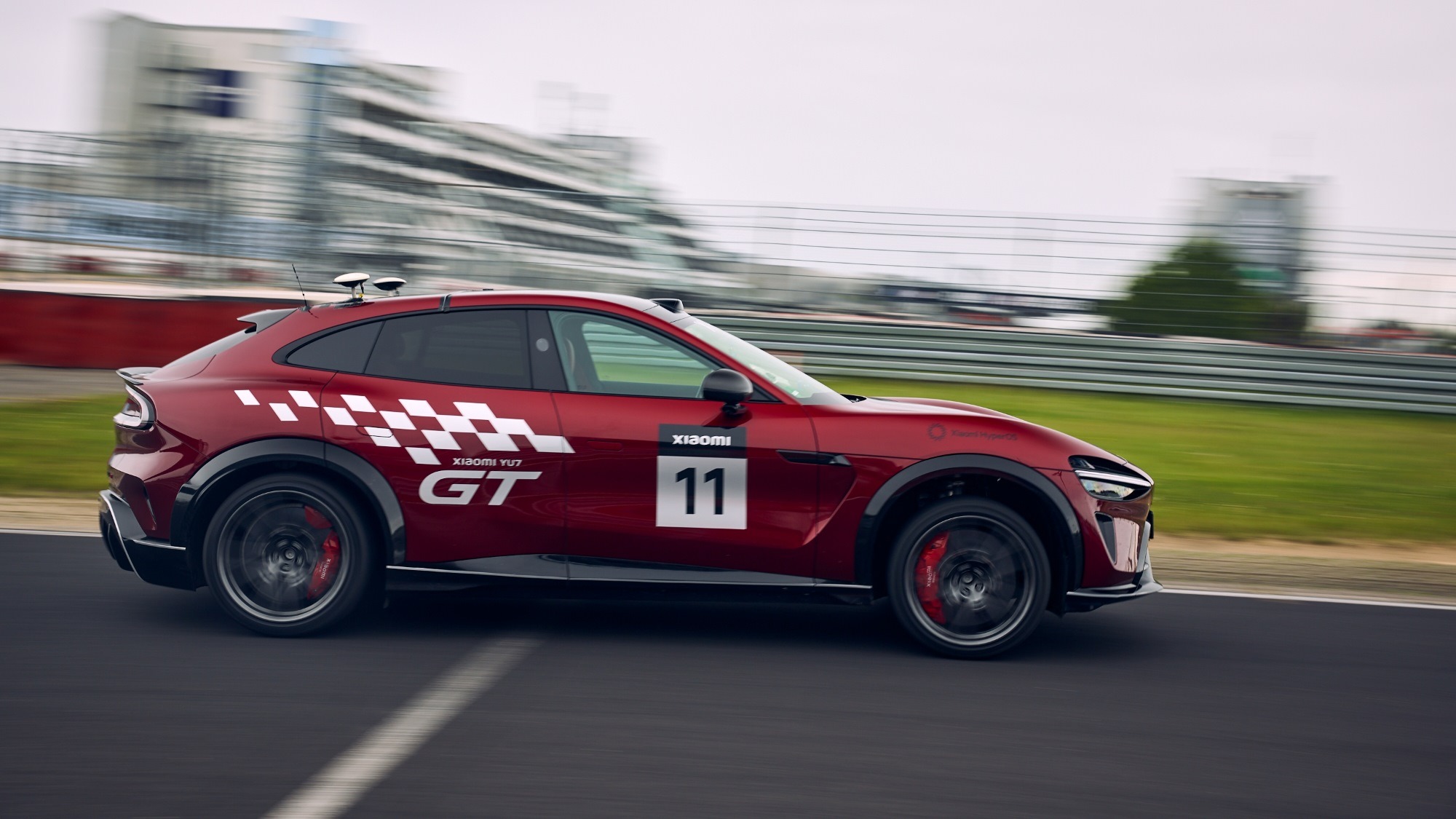 Xiaomi-YU7-GT-condus-autonom-pe-Nurburgring.jpg