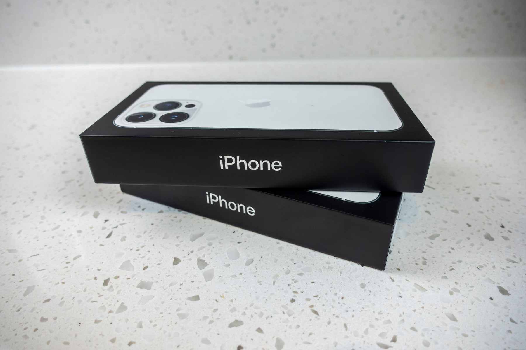 cutii-iphone_prf.jpg