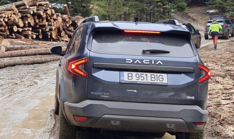 dacia-duster-si-bigster-in-premiera-cu-tractiune-integrala-si-cutie-automata-prim-contact-in-romania.jpeg
