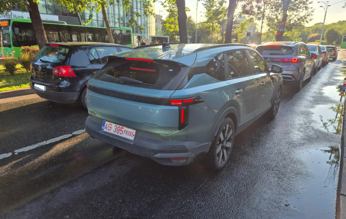 dacia-striker-in-bucuresti-3-1.png