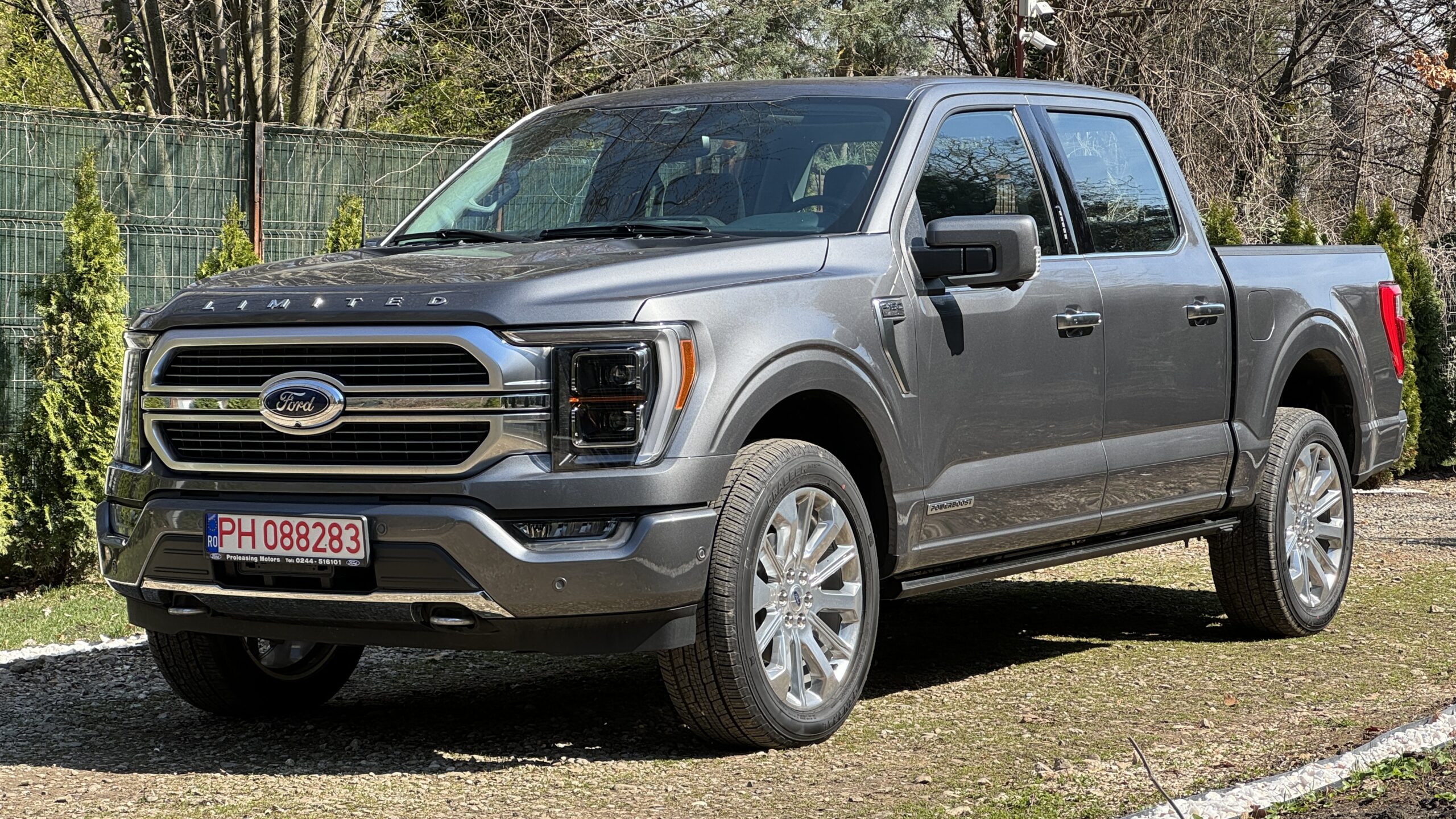 ford-f-150-powerboost-este-camioneta-hibrida-cu-400-cp-video-1-scaled.jpg