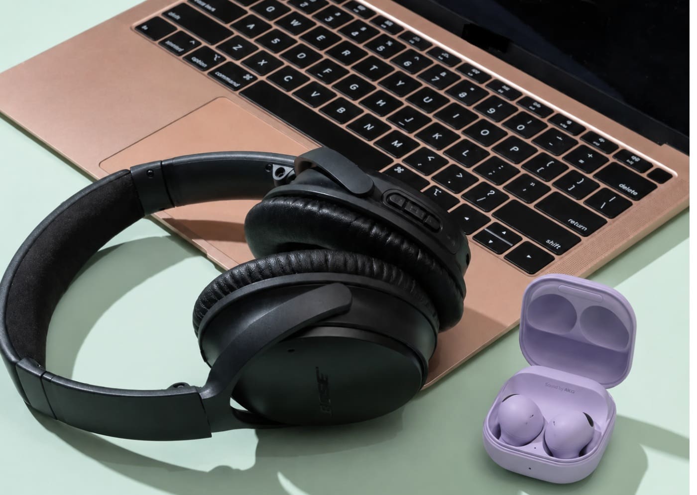 laptop-headphones.jpg