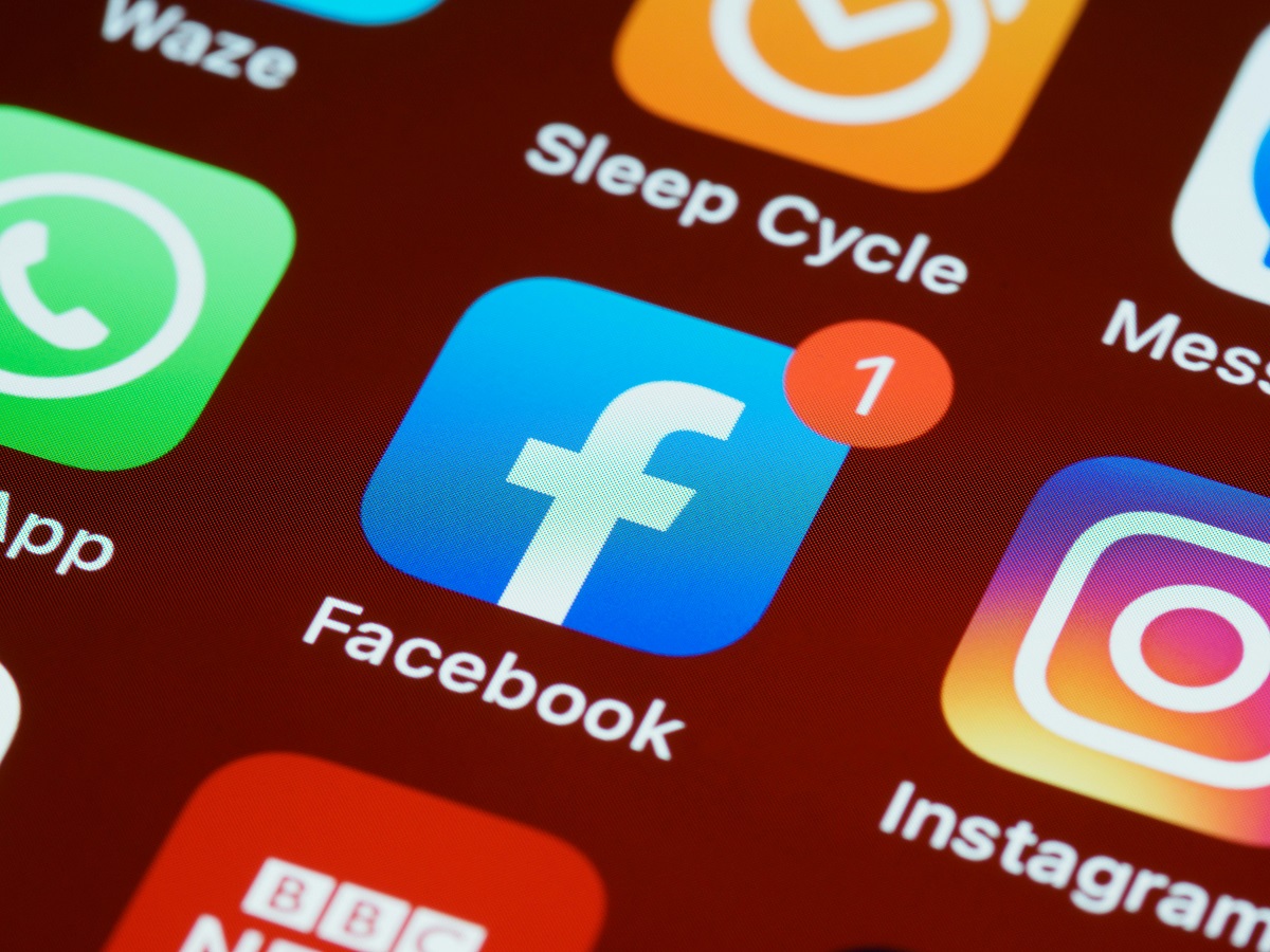 meta-amenda-251-milioane-de-euro-pentru-expunerea-datelor-utilizatorilor-facebook-din-ue