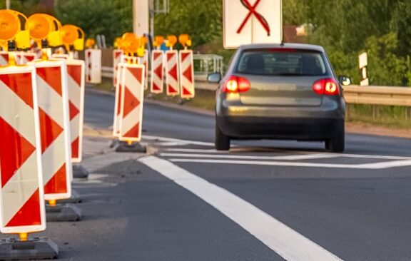 road-works-highway-repair-street-machinery-2026-03-25-09-40-51-utc-e1779787234236.jpg