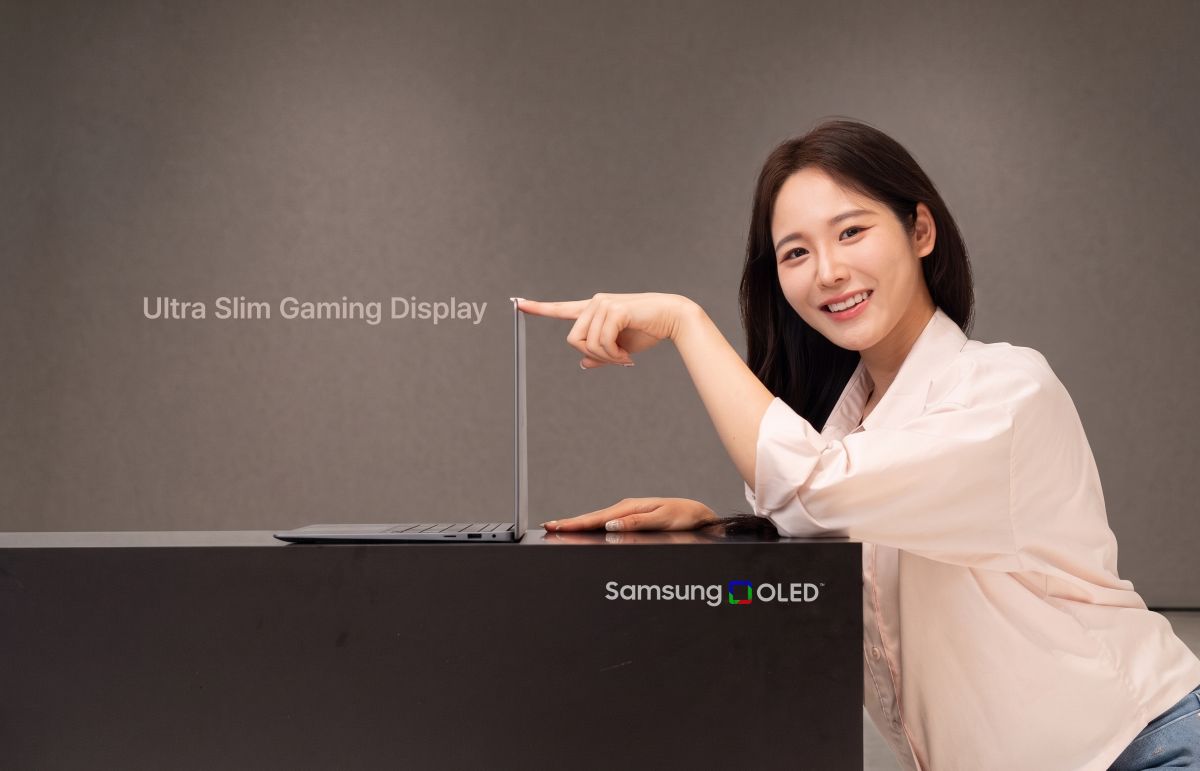 ultra-slim-laptop-oled-panel