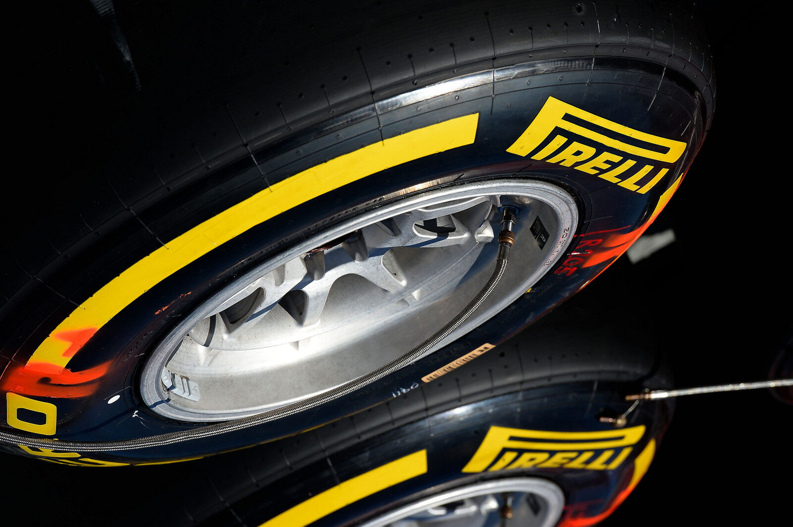 2-pirelli-vandut-china-1-e1783145856819.jpg