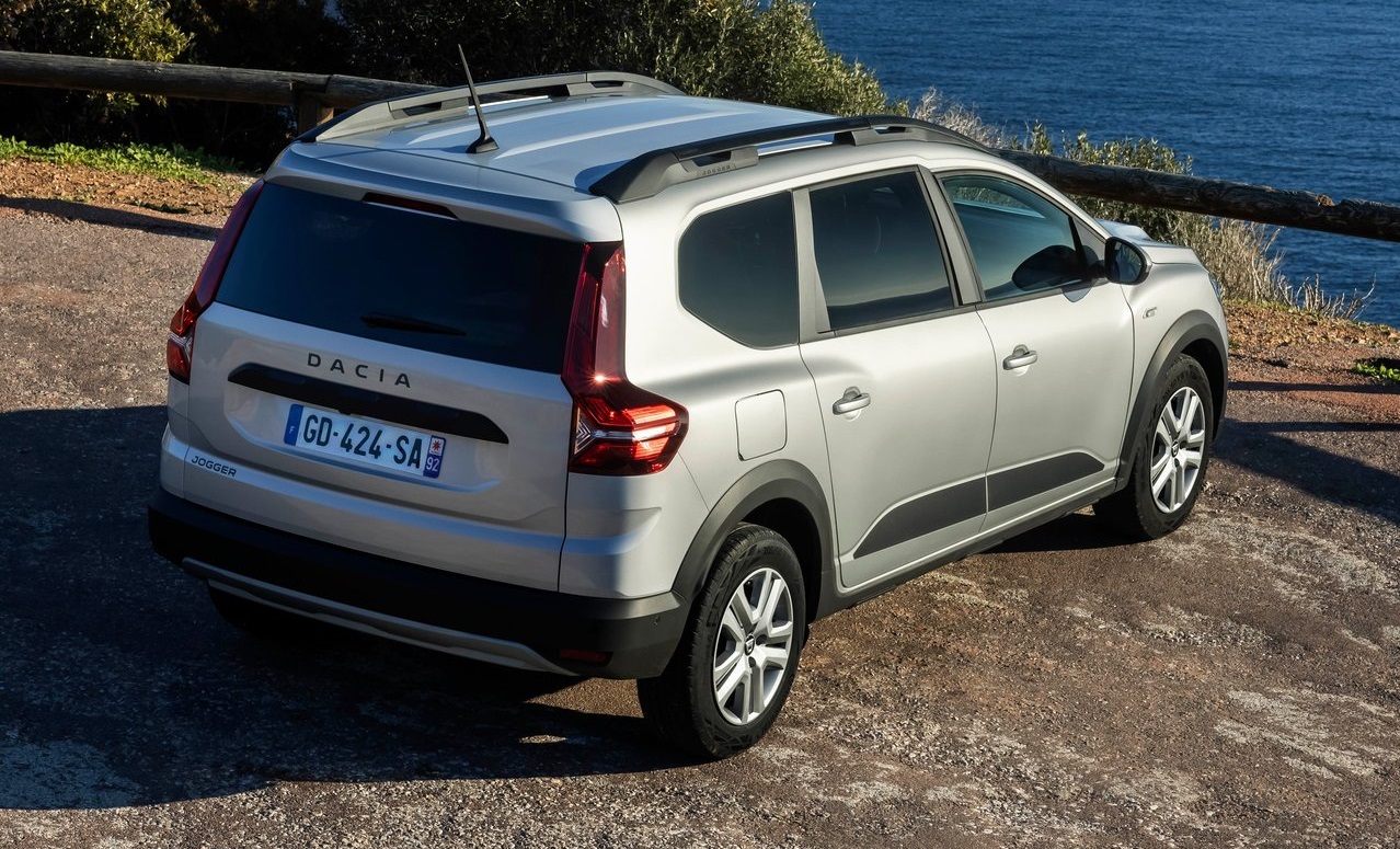 Dacia-Jogger-2022-1280-415c697de68770f221608b81a3873c57ff.jpg