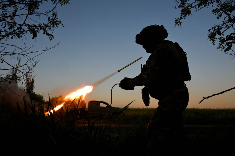 Artillery crew of Rifle Battalion special unit on a combat mission