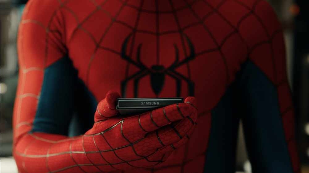 Samsung-Mobile-Spider-Man-Jacob-Baatlon_main1.jpg