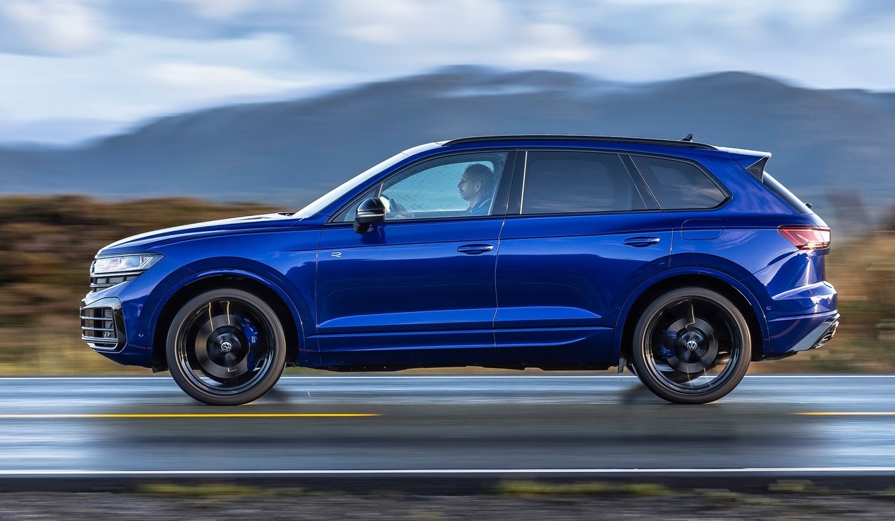 Volkswagen-Touareg_R_eHybrid-2024-1280-d81b7c18710a3ee3a414acfd0116d78d17.jpg