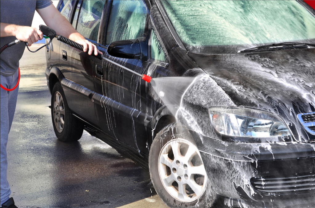 ce-poate-pati-masina-daca-speli-motorul-la-jet-diagnoza-s-a-umplut-de-erori-video-1024x677.png