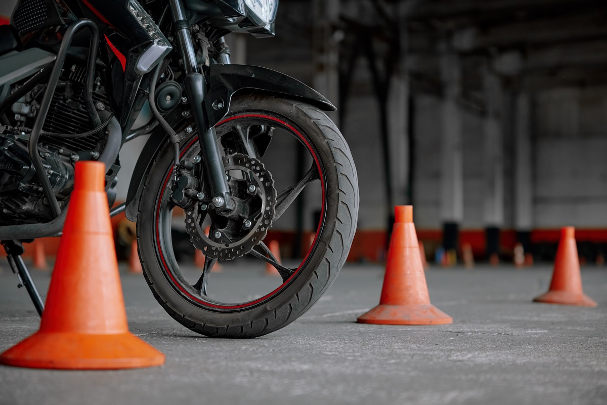 closeup-view-on-wheel-of-training-motorcycle-at-dr-2026-03-16-06-16-13-utc.jpg