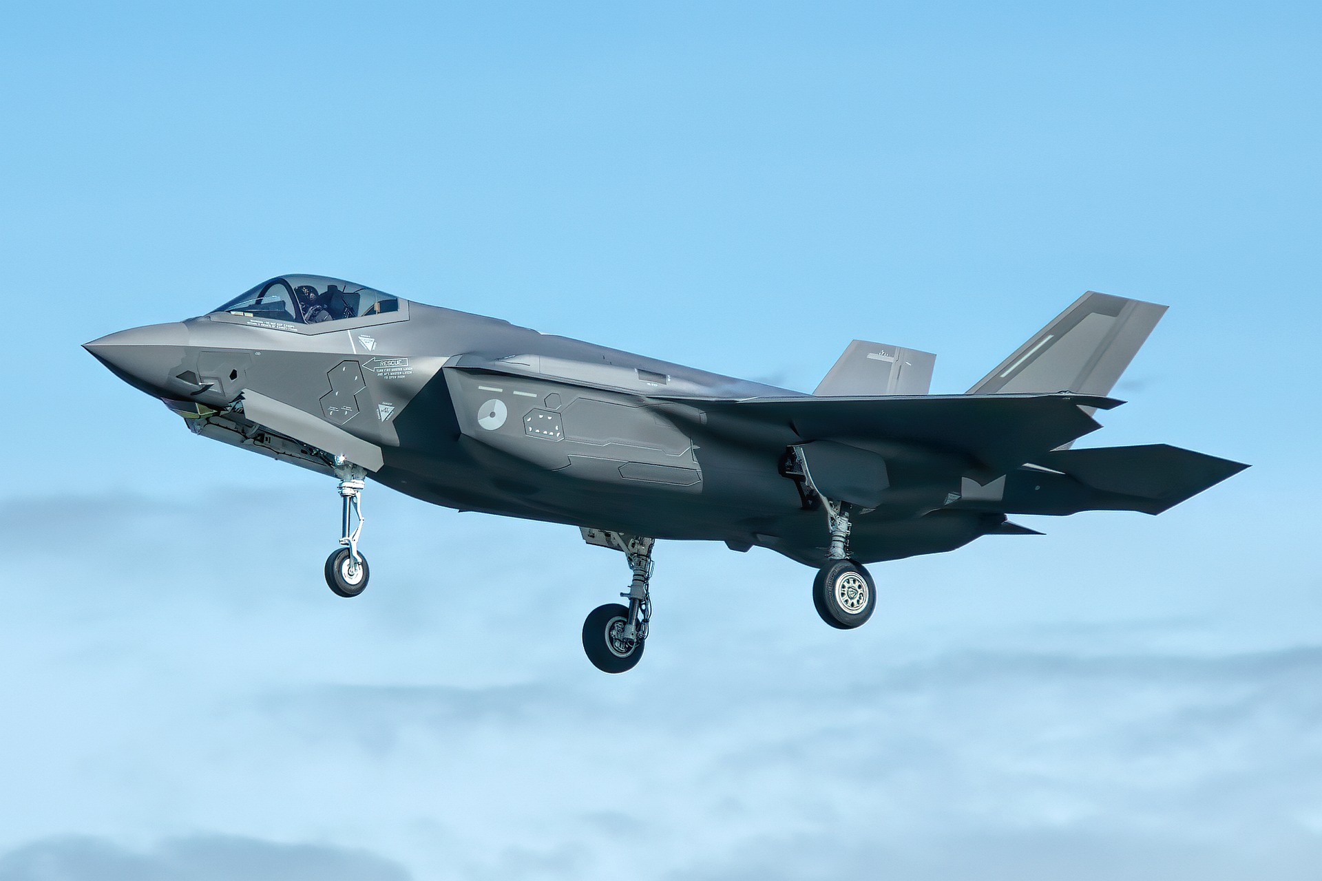 f-35-9465070_1920.jpg