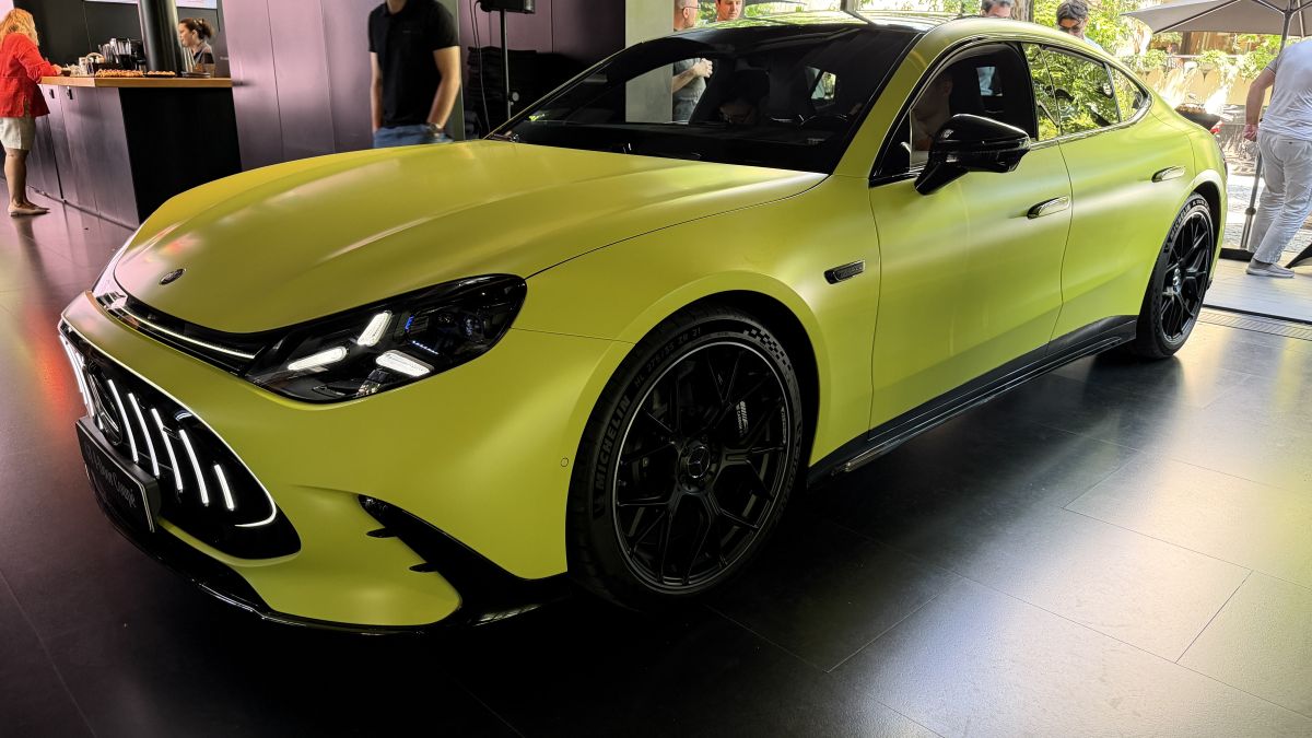 noul-model-electric-de-performanta-de-la-amg-a-ajuns-in-romania-pana-la-1169-cp-si-incarcare-de-460.jpeg