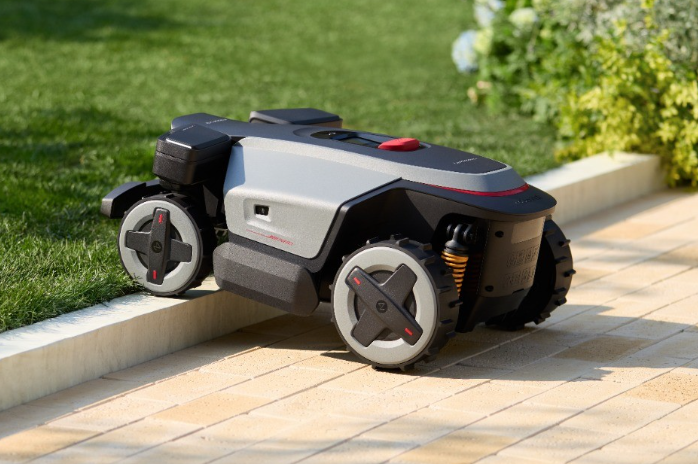 o-noua-generatie-de-roboti-de-tuns-gazonul-ajunge-in-romania-cu-ai-si-lidar-pentru-navigatie-autonom.png
