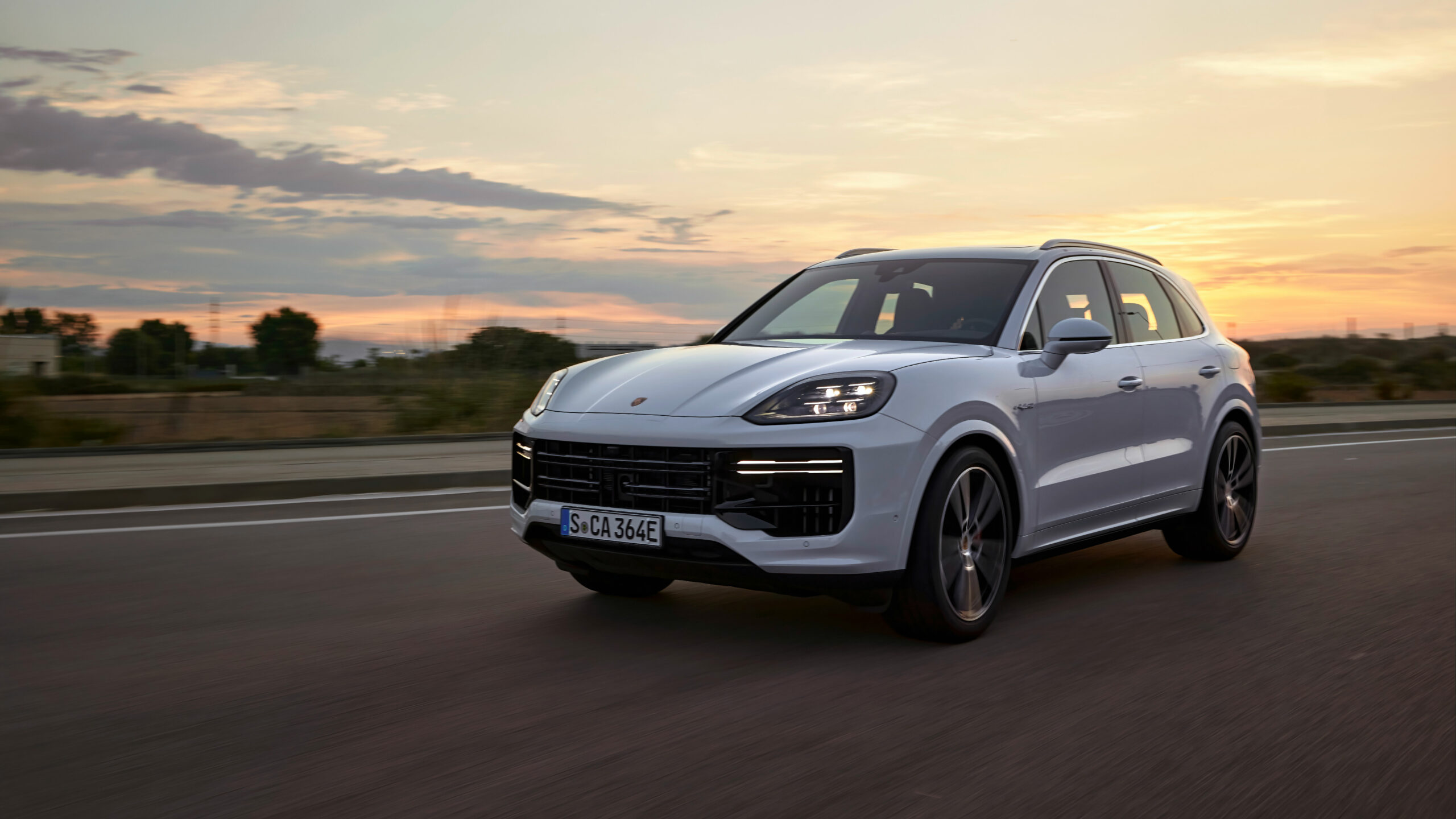 porsche-prezinta-cel-mai-puternic-cayenne-din-istorie-cayenne-turbo-e-hybrid-dezvolta-739-cp-galerie.jpeg