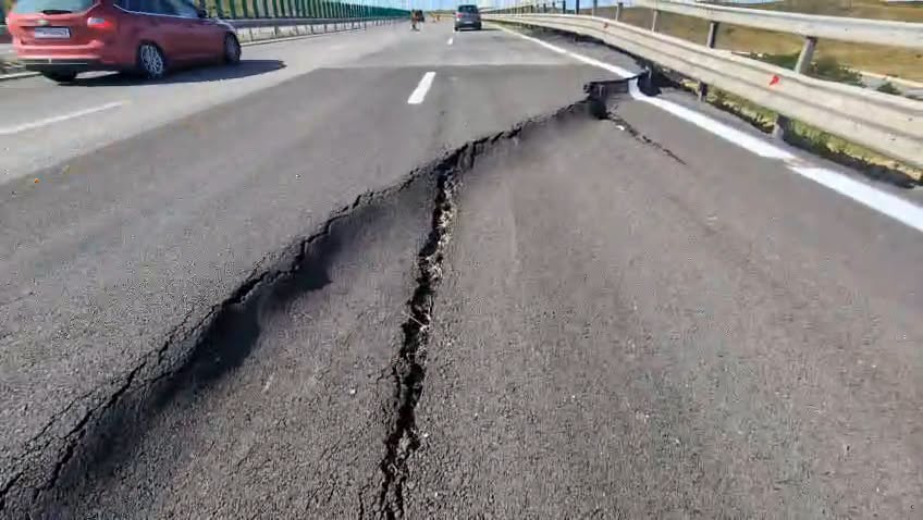 surpari-crater-Autostrada-A10-Sebes-Turda-5.jpg